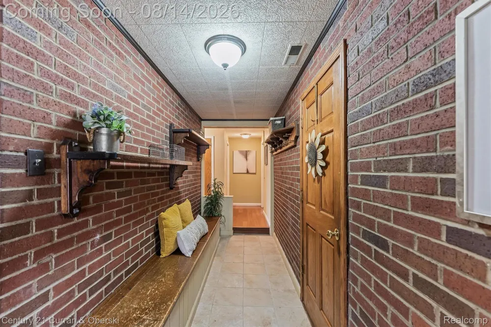 660 Sheldon Road Plymouth City, MI 48170