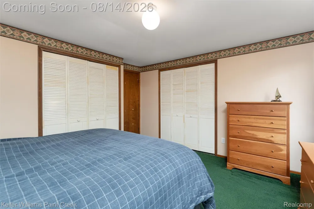 346 Folkstone Court Troy City, MI 48085