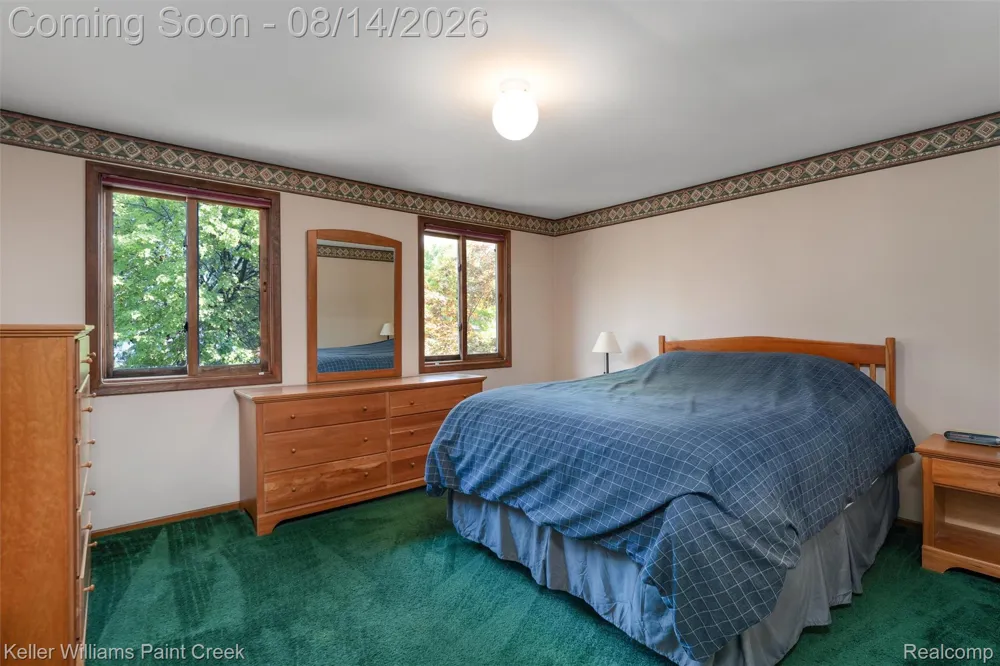 346 Folkstone Court Troy City, MI 48085