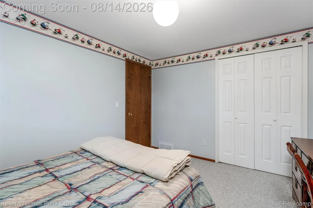 346 Folkstone Court Troy City, MI 48085