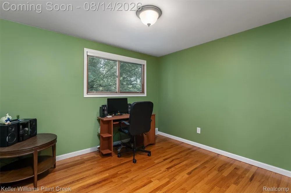 346 Folkstone Court Troy City, MI 48085