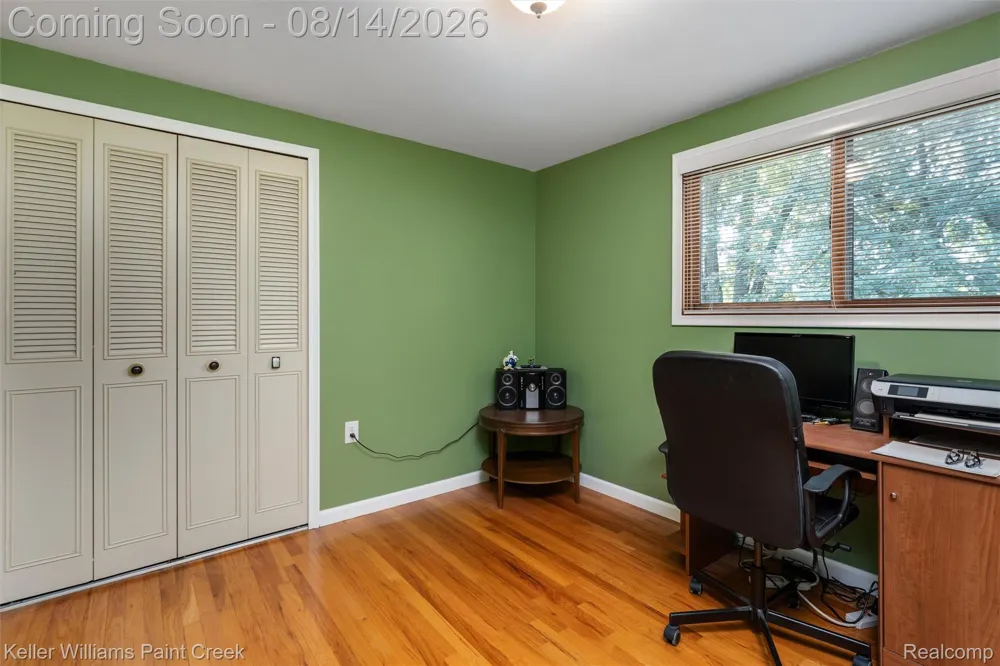 346 Folkstone Court Troy City, MI 48085