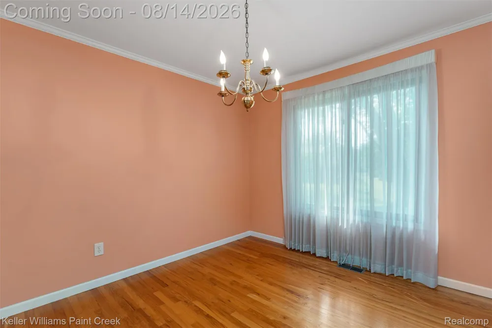346 Folkstone Court Troy City, MI 48085