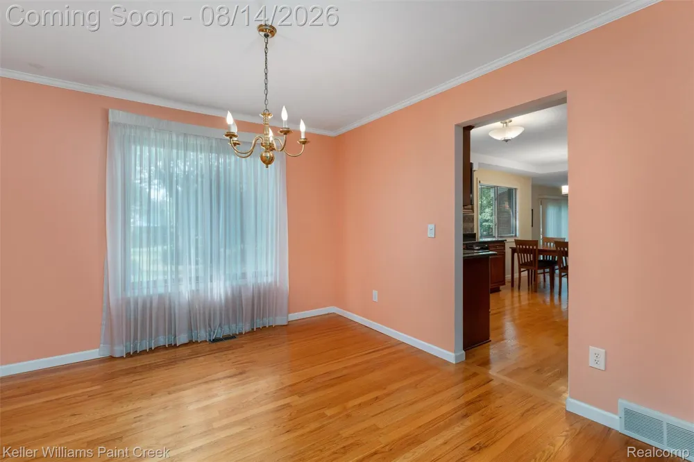 346 Folkstone Court Troy City, MI 48085