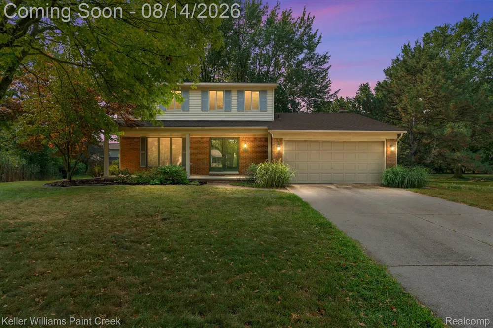 346 Folkstone Court Troy City, MI 48085