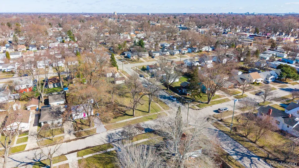 24300 McDonald Street Dearborn Heights City, MI 48125