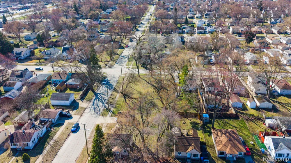 24300 McDonald Street Dearborn Heights City, MI 48125