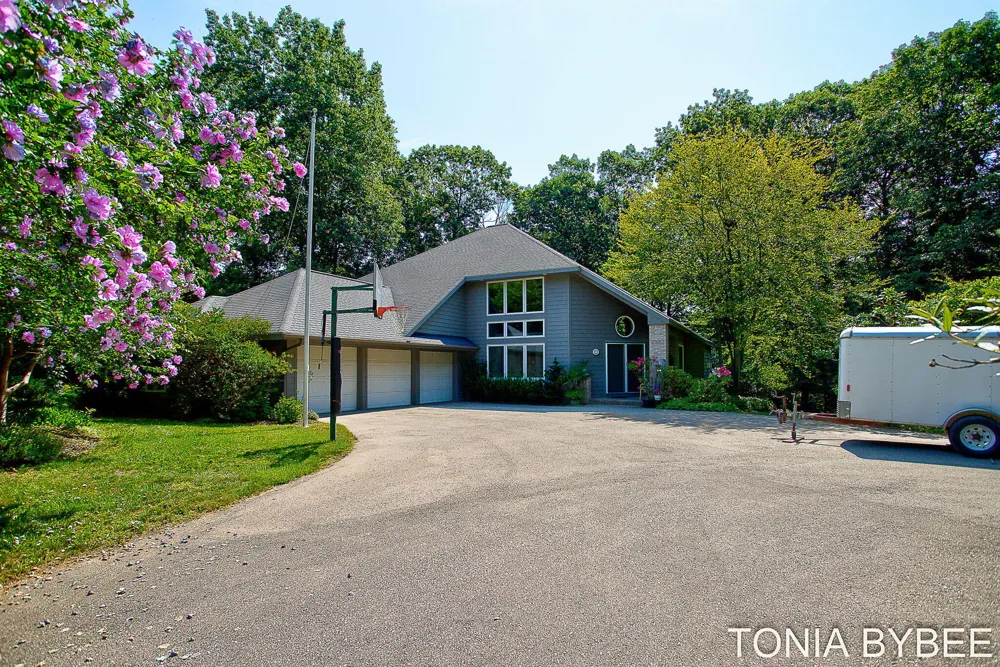 2302 Timberlee Drive Park Township, MI 49424
