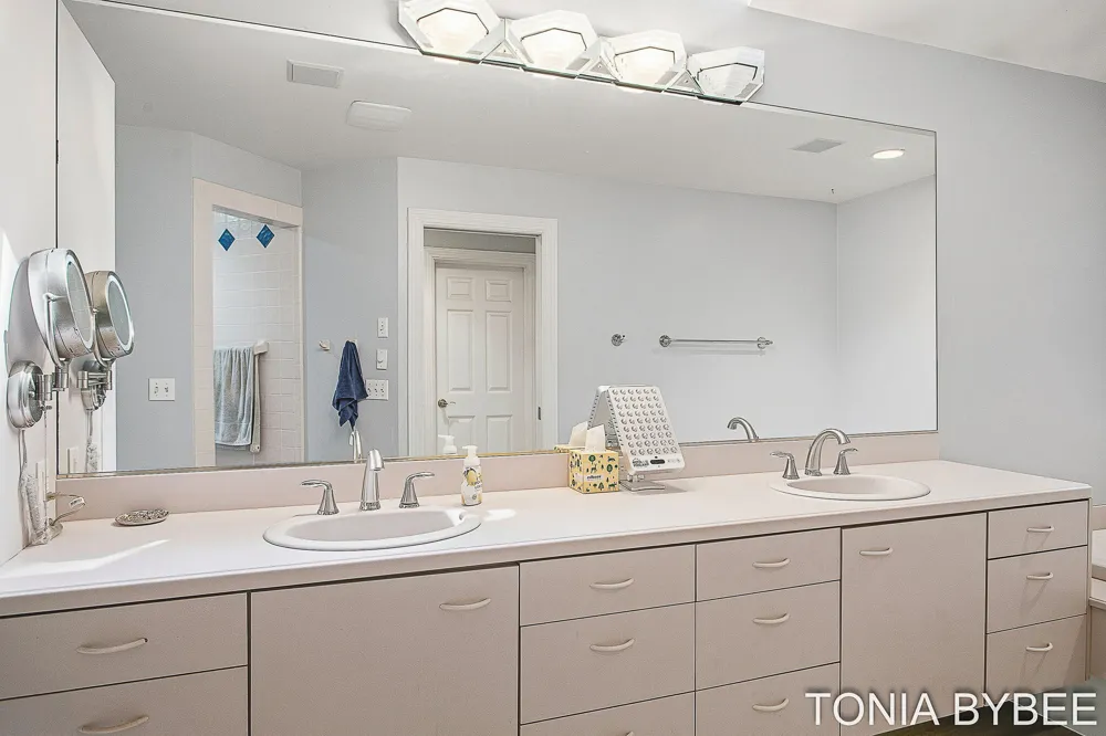 2302 Timberlee Drive Park Township, MI 49424