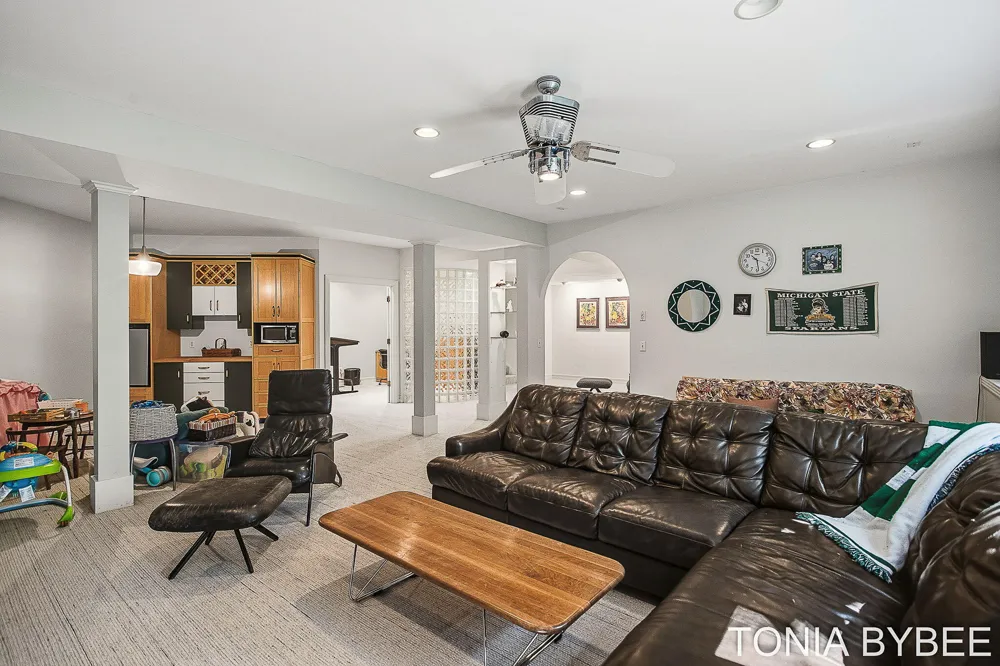 2302 Timberlee Drive Park Township, MI 49424