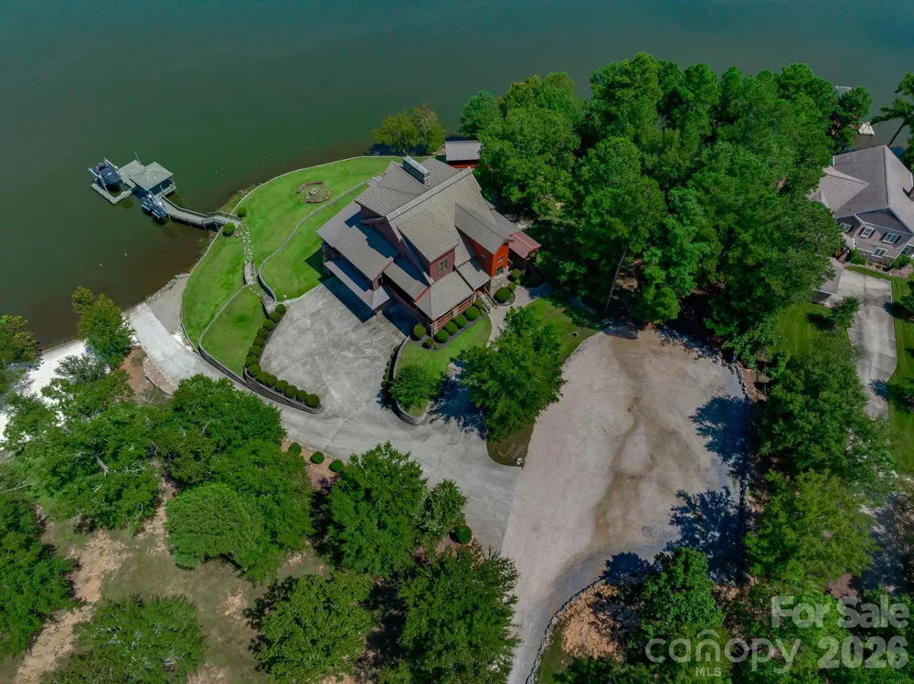 197 Smooth Rock Point Ridgeway, SC 29130