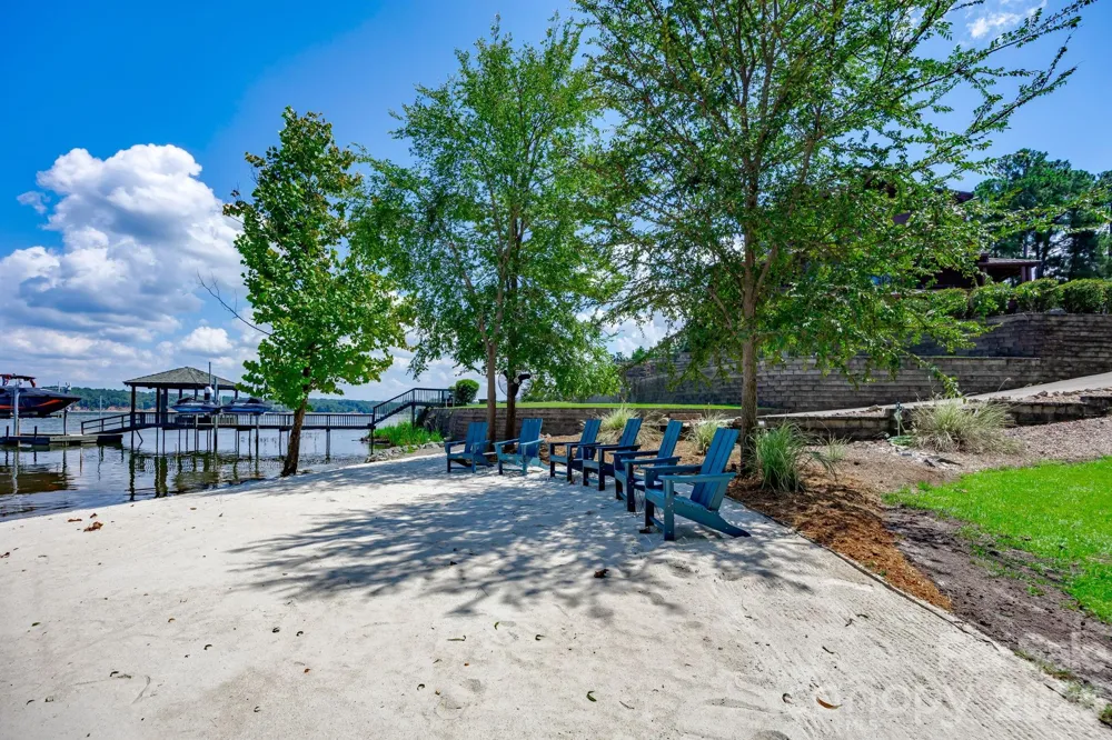 197 Smooth Rock Point Ridgeway, SC 29130