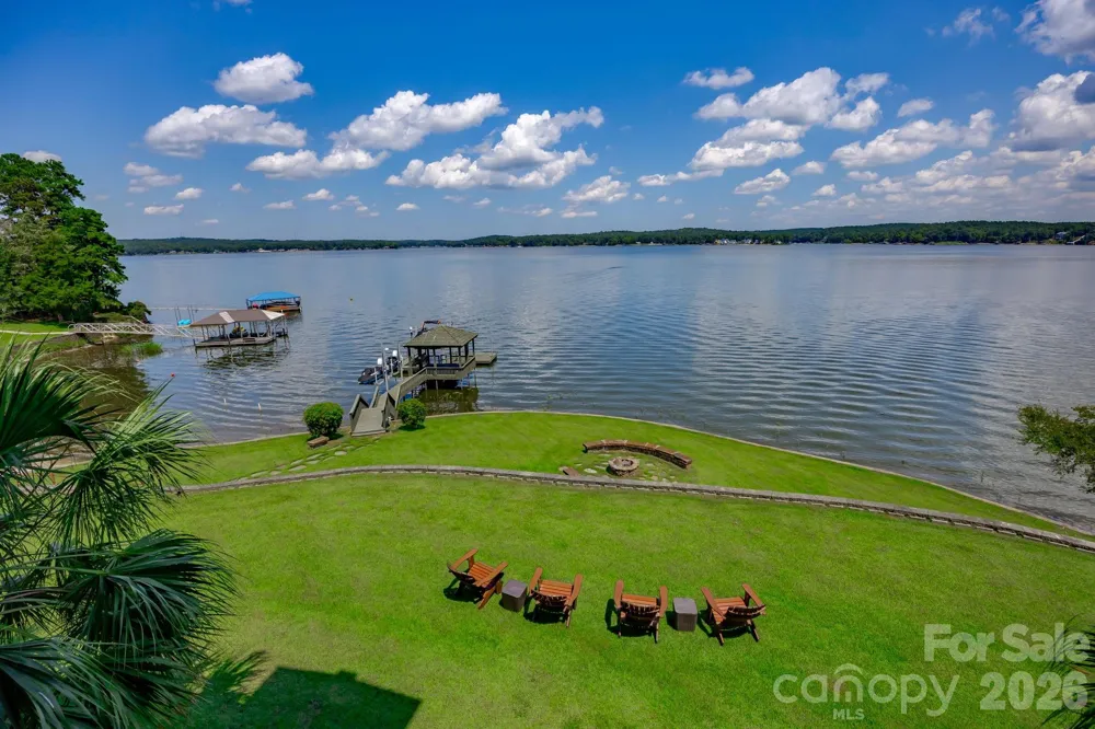 197 Smooth Rock Point Ridgeway, SC 29130