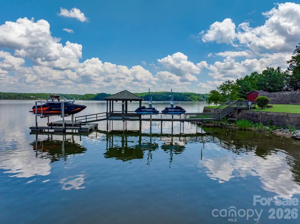 197 Smooth Rock Point Ridgeway, SC 29130