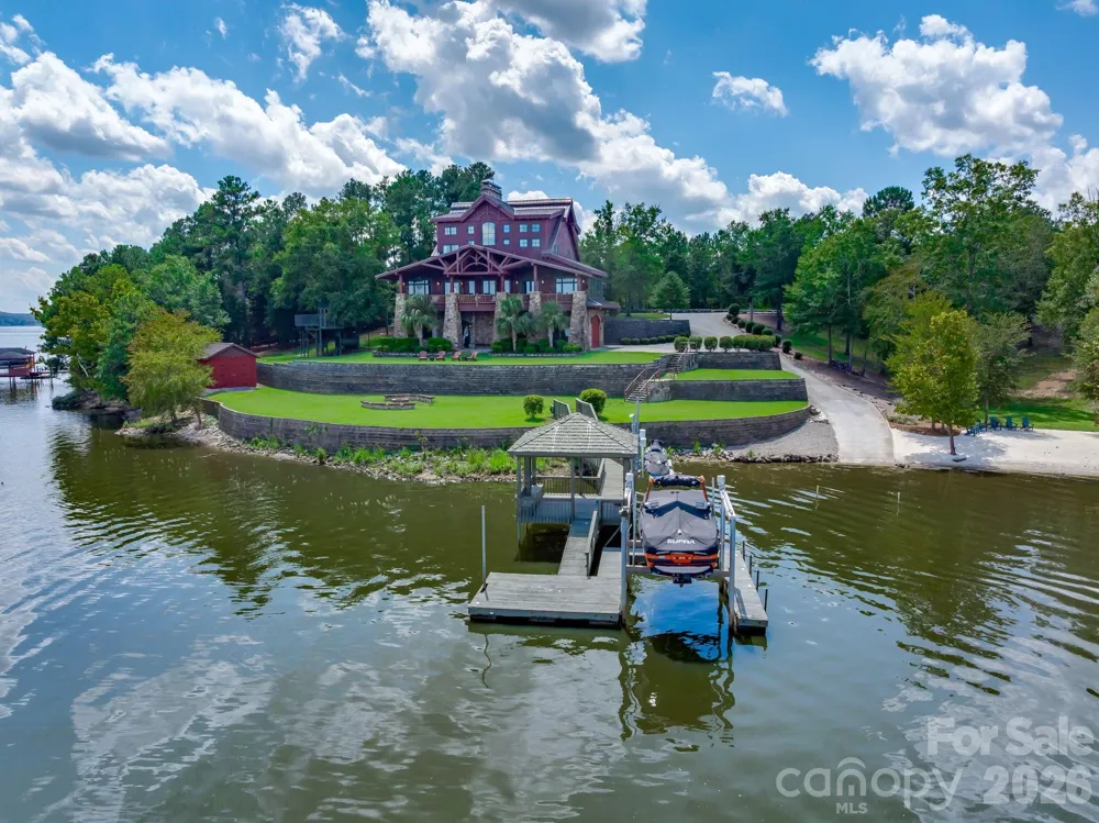 197 Smooth Rock Point Ridgeway, SC 29130