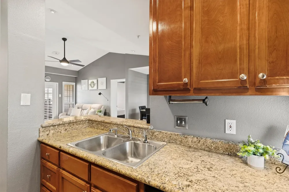 4104 Hall Street #334 Dallas, TX 75219