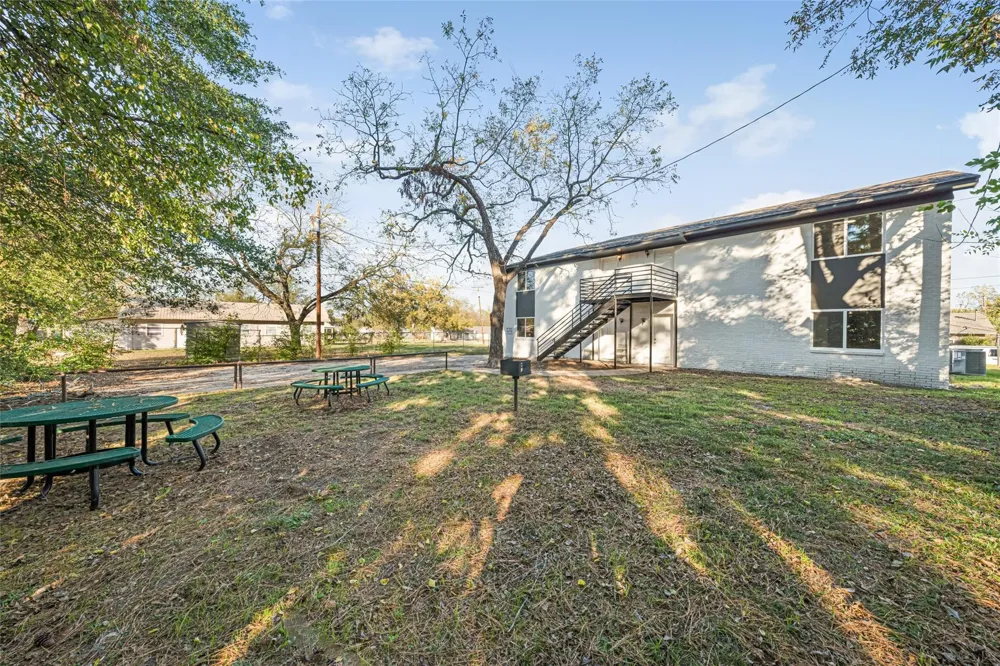 253 Locust Street S #2N Sulphur Springs, TX 75482
