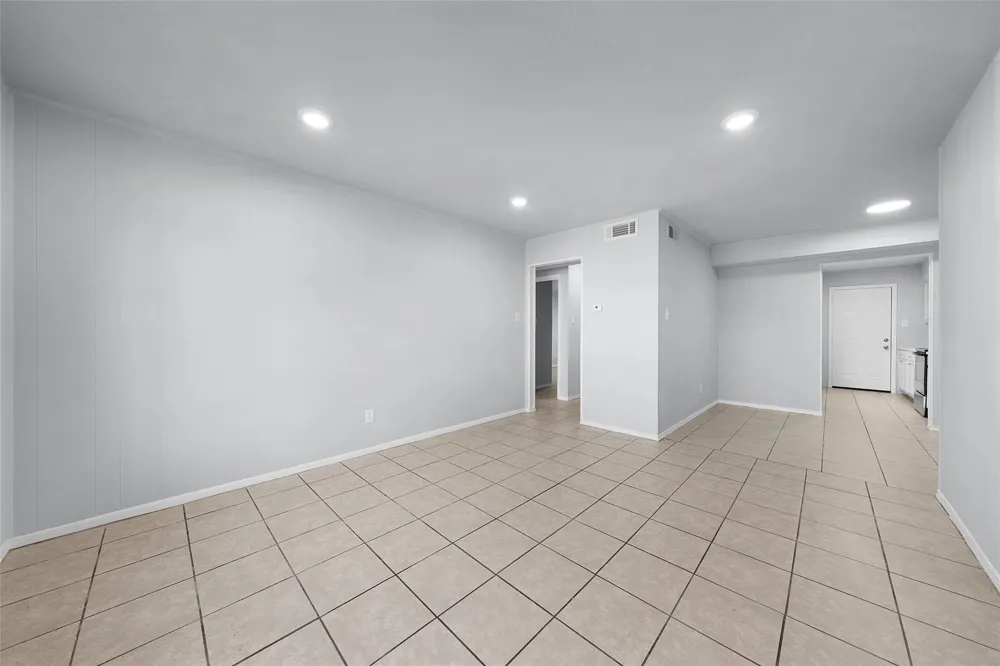 253 Locust Street S #2N Sulphur Springs, TX 75482
