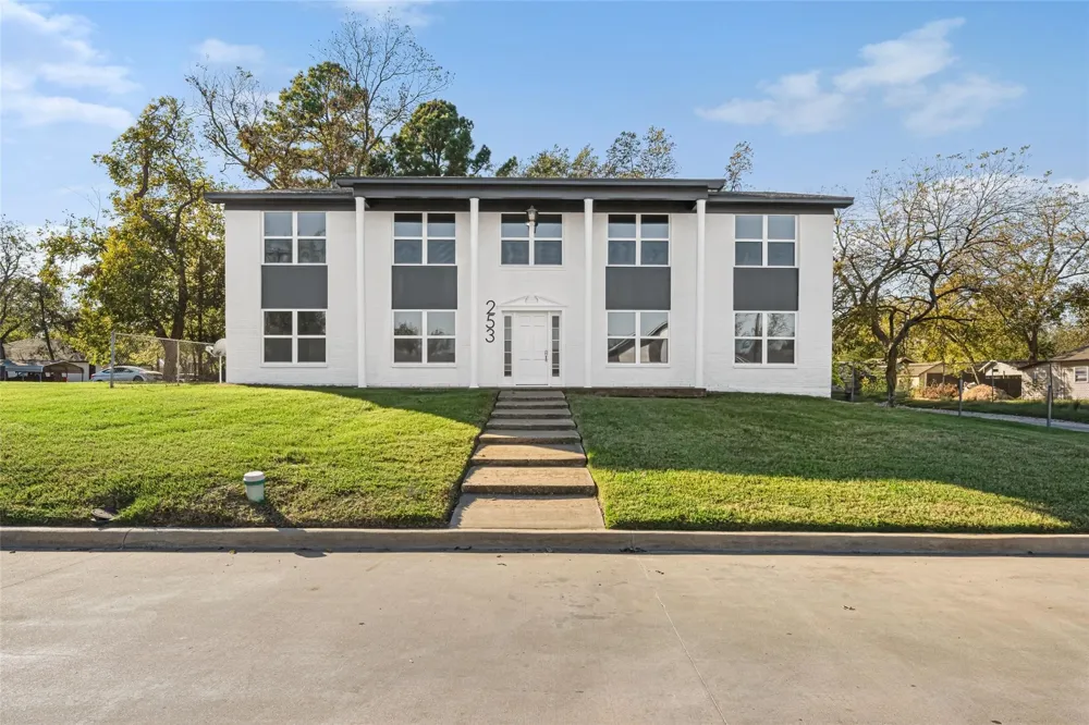 253 Locust Street S #2N Sulphur Springs, TX 75482