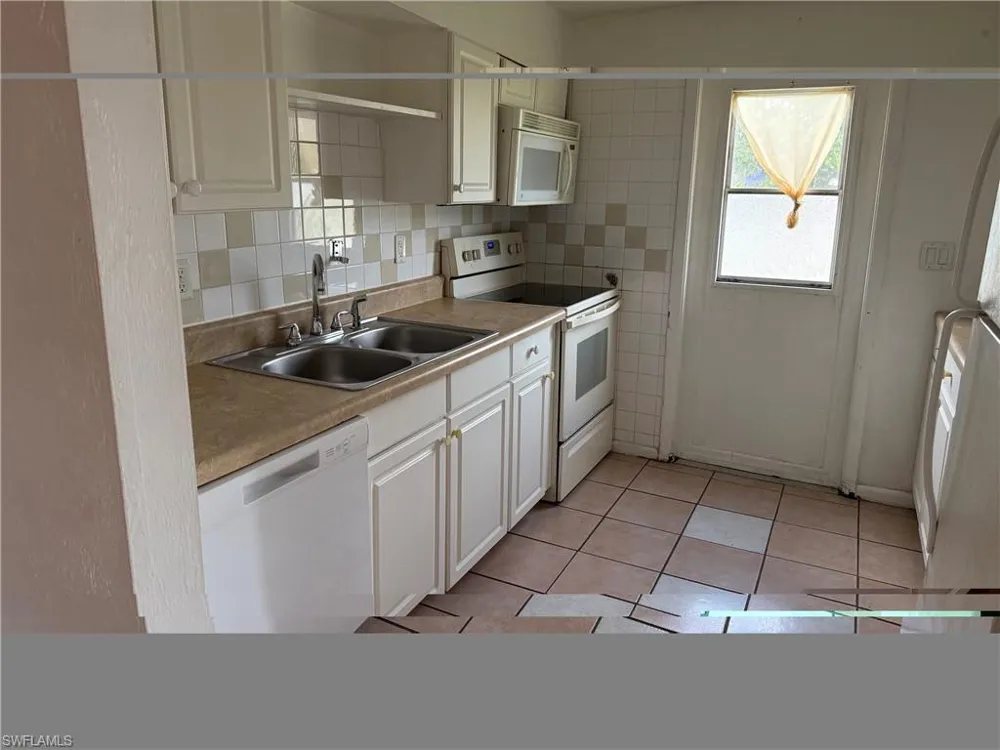 1131 S Loop Boulevard Lehigh Acres, FL 33936