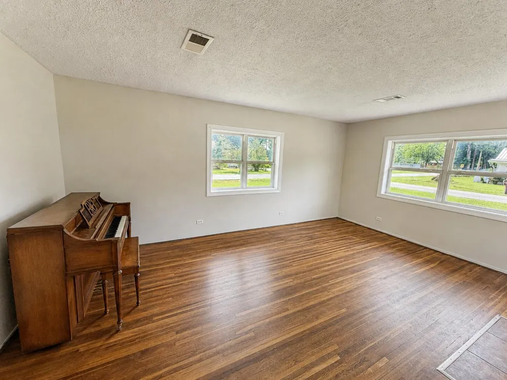 202 Magnolia Avenue Jasper, TN 37347
