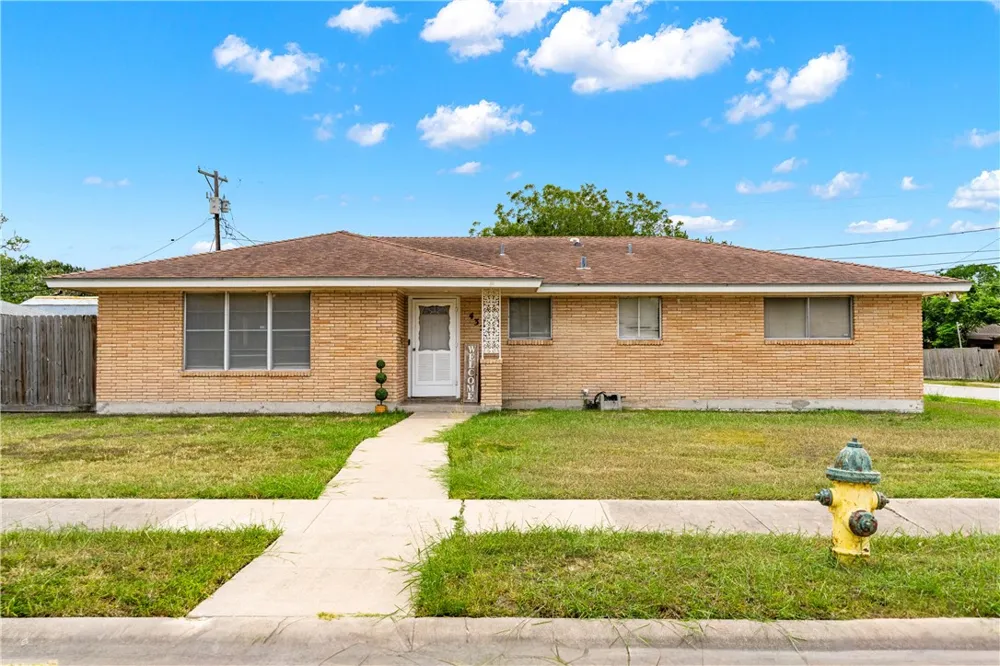 4326 Driftwood Place Corpus Christi, TX 78411