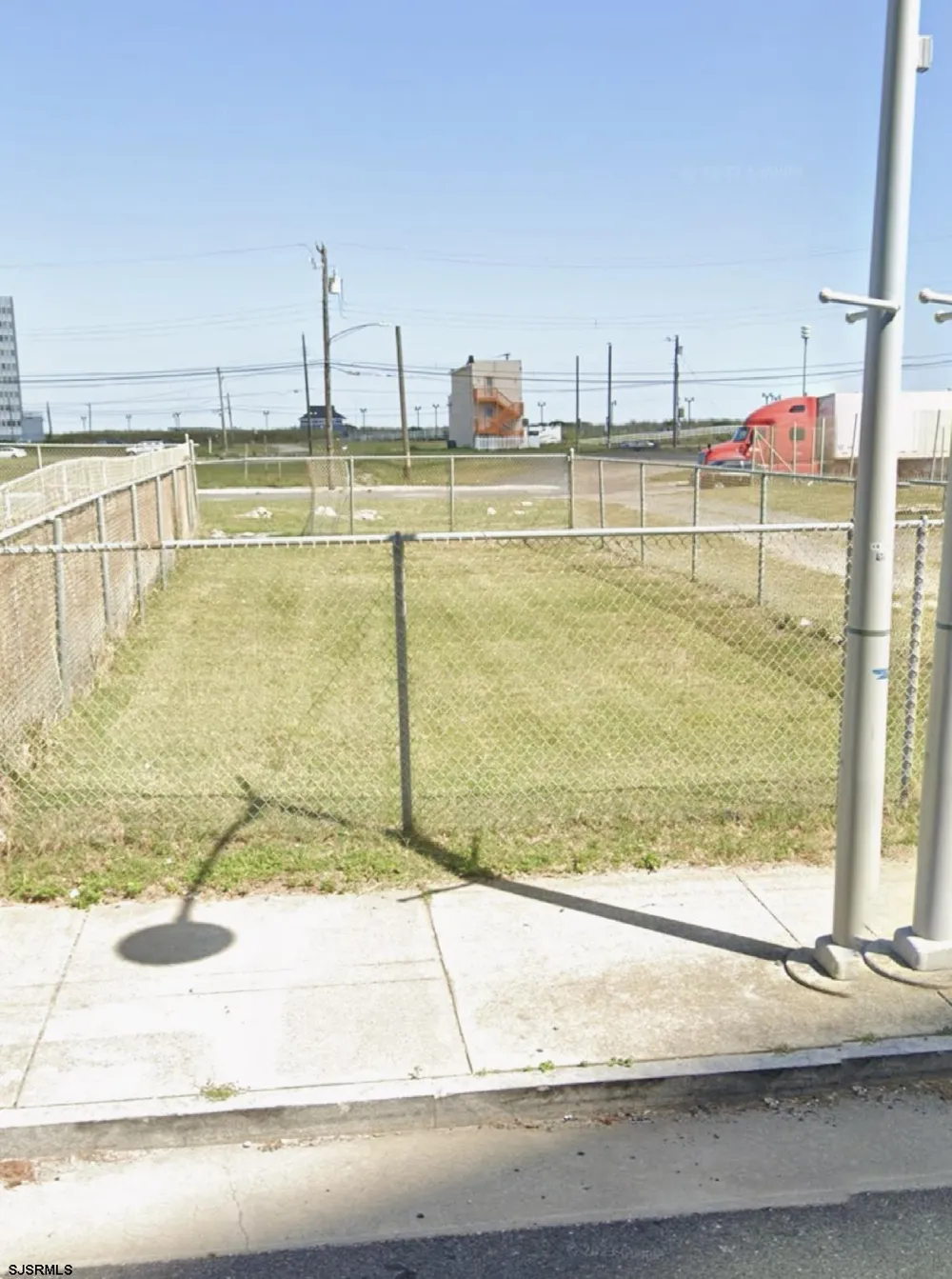 243 S Metropolitan Ave Atlantic City, NJ 08401