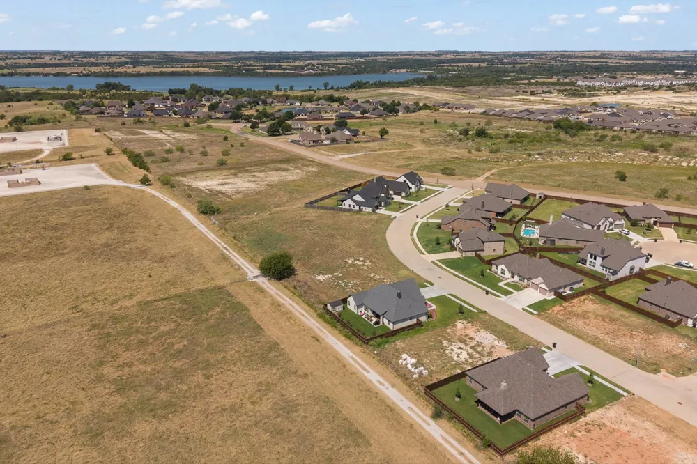 1823 Sudbury Drive Cleburne, TX 76033