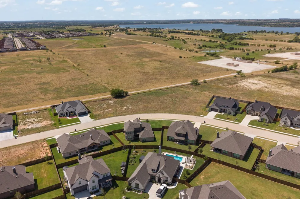 1823 Sudbury Drive Cleburne, TX 76033