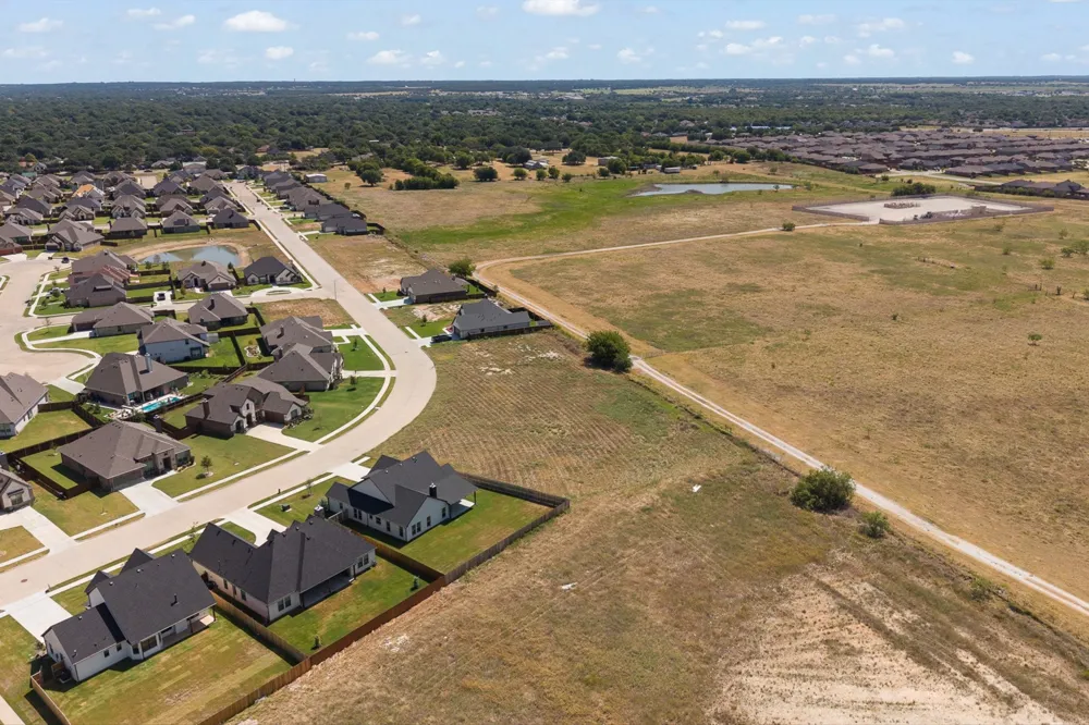 1823 Sudbury Drive Cleburne, TX 76033