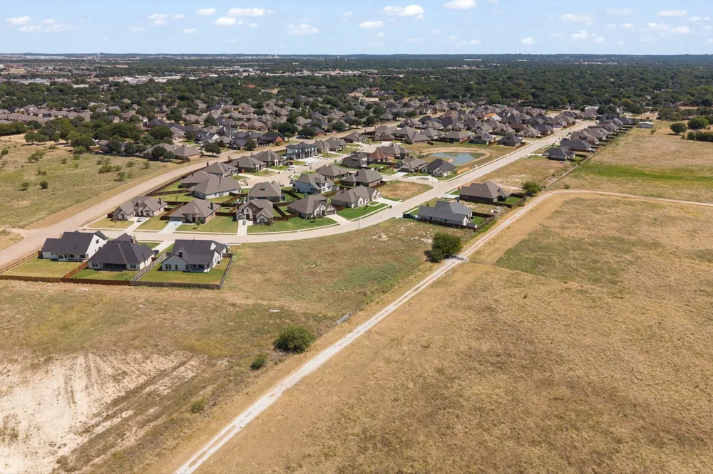 1823 Sudbury Drive Cleburne, TX 76033