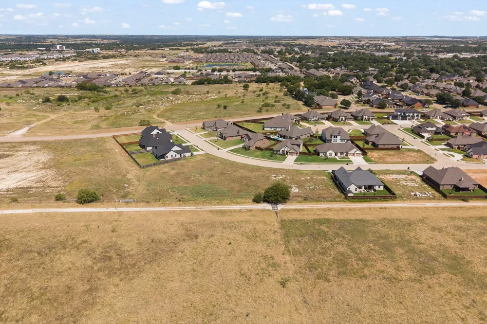 1823 Sudbury Drive Cleburne, TX 76033