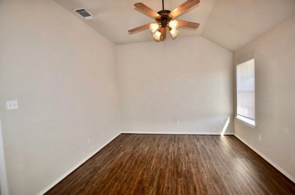 1838 Laura Street Weatherford, TX 76086