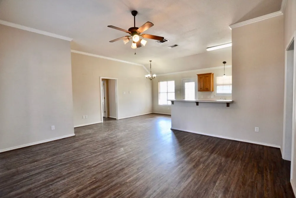 1838 Laura Street Weatherford, TX 76086