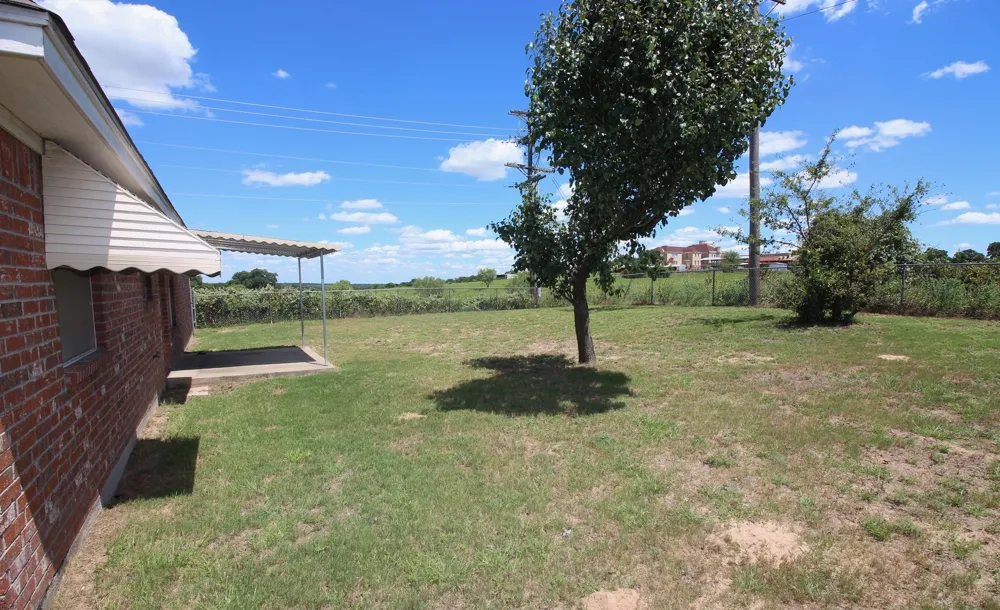 1838 Laura Street Weatherford, TX 76086