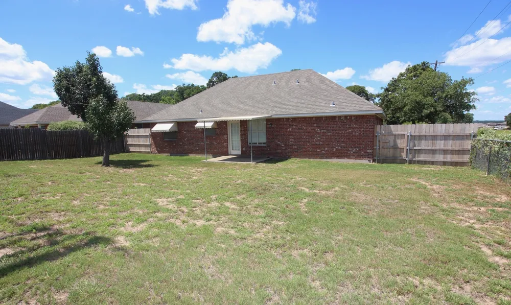 1838 Laura Street Weatherford, TX 76086