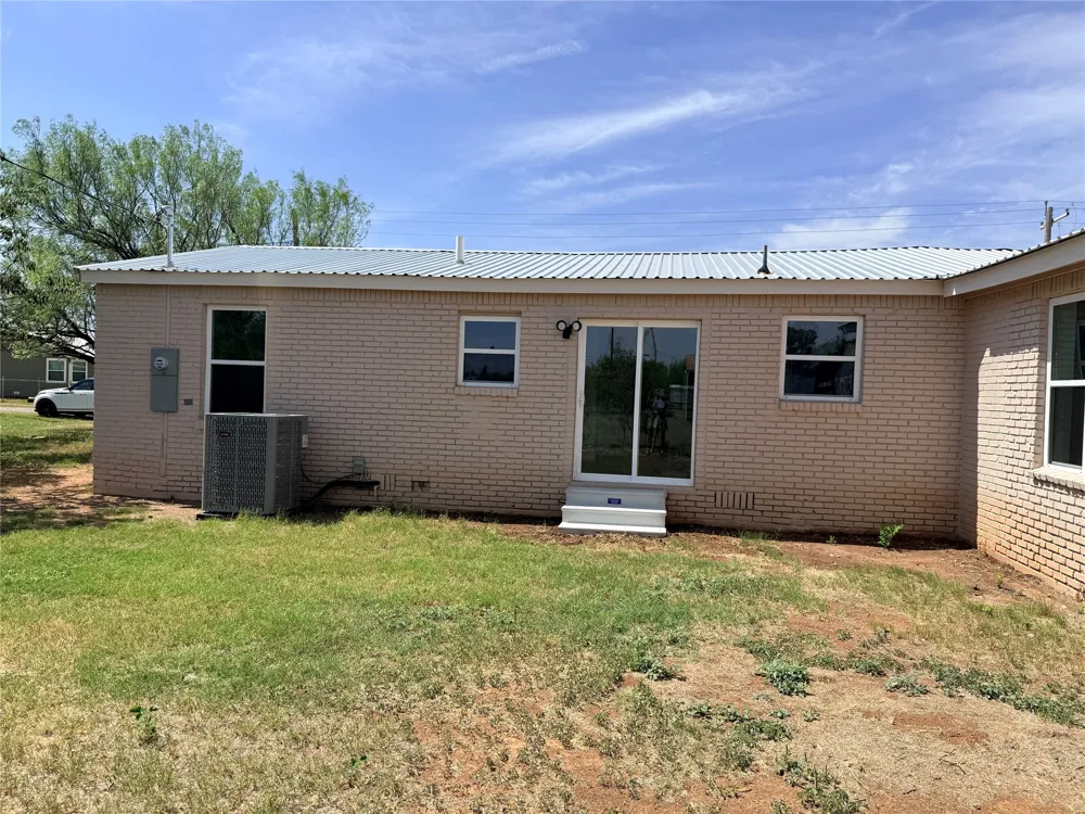 424 W Santa Fe Avenue Aspermont, TX 79502