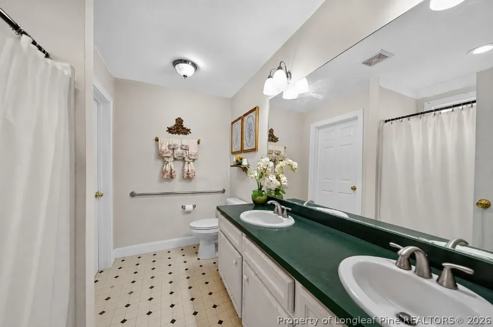 2917 Ellsworth Drive Greenville, NC 27834