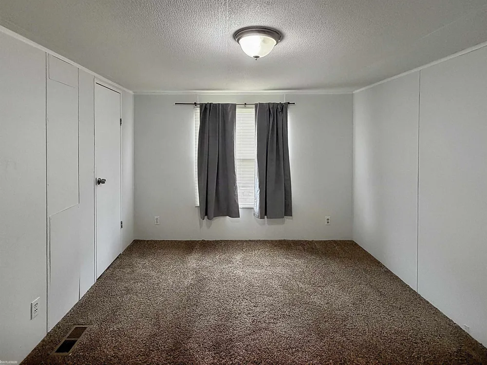 52203 Nantucket Lane Chesterfield Township, MI 47051
