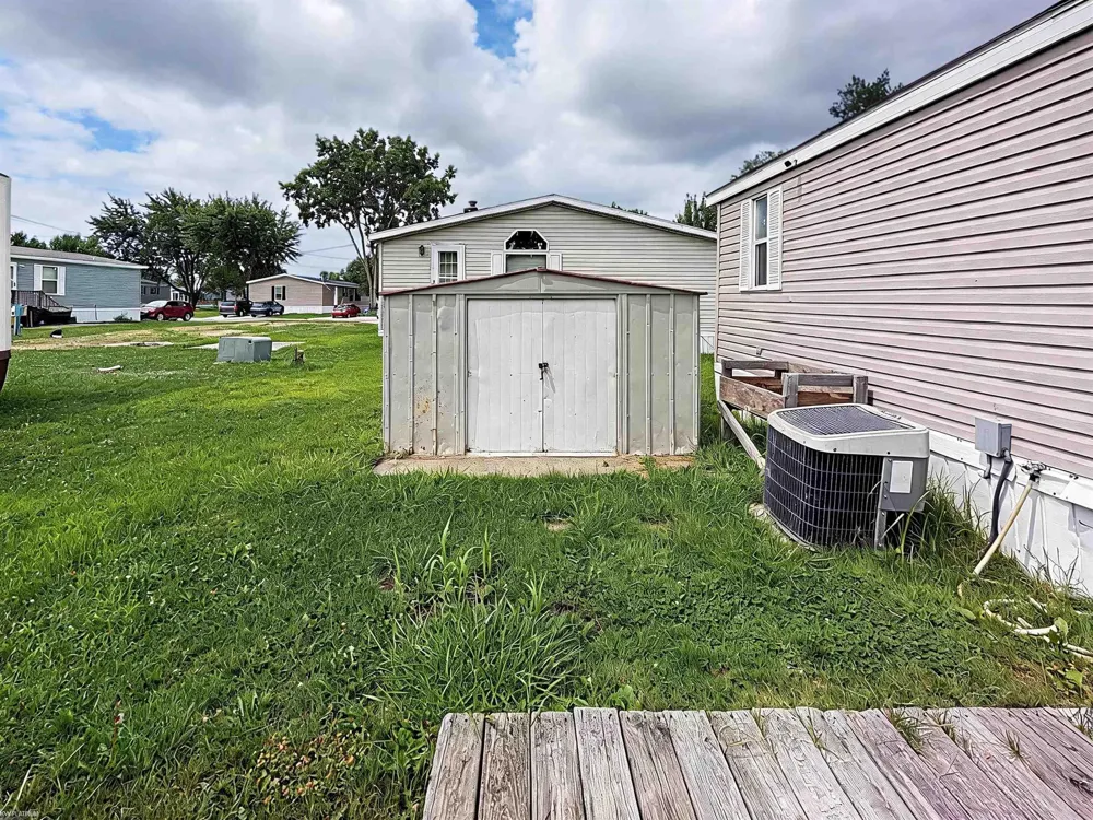 52203 Nantucket Lane Chesterfield Township, MI 47051