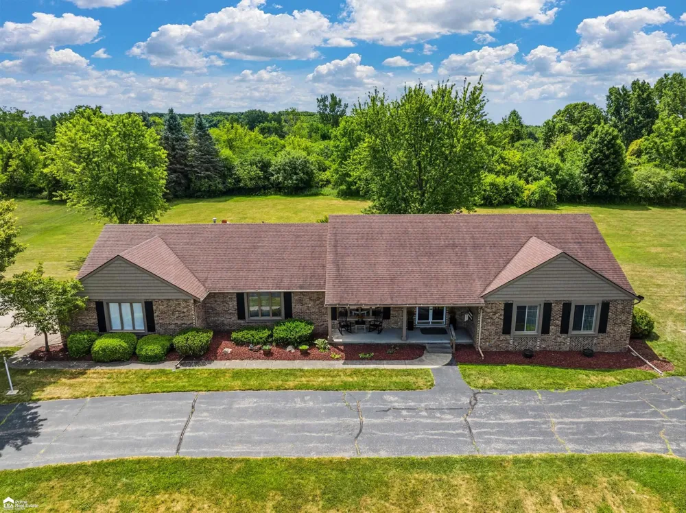5034 E Cook Road Grand Blanc Charter Township, MI 48439