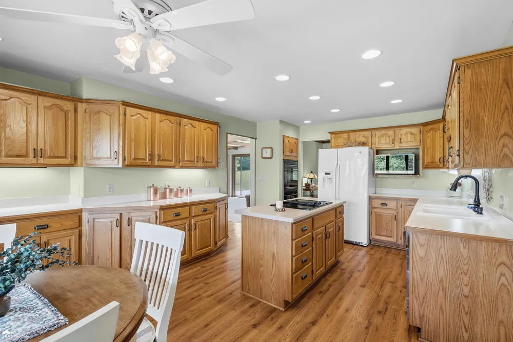 5034 E Cook Road Grand Blanc Charter Township, MI 48439