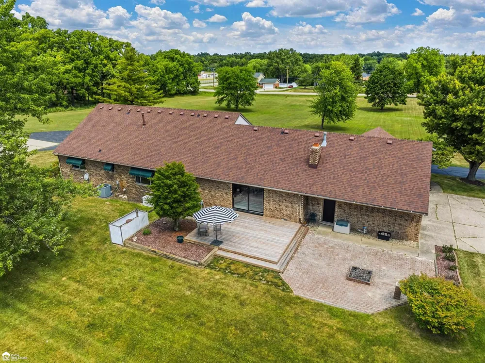 5034 E Cook Road Grand Blanc Charter Township, MI 48439