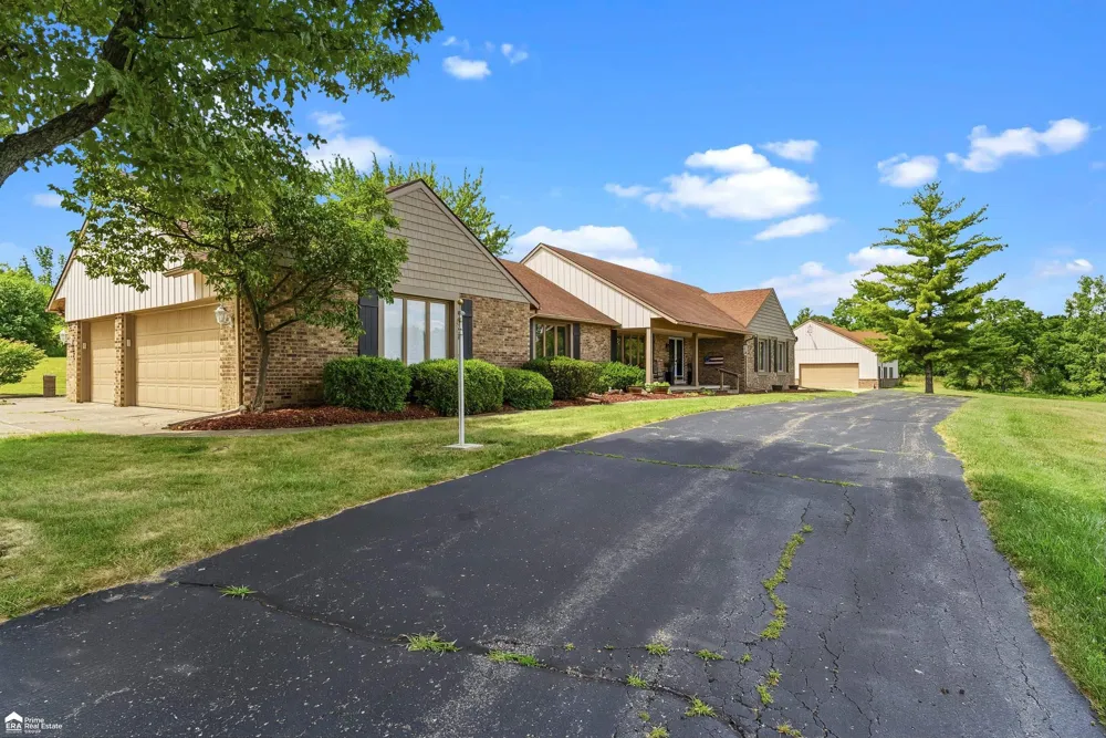 5034 E Cook Road Grand Blanc Charter Township, MI 48439
