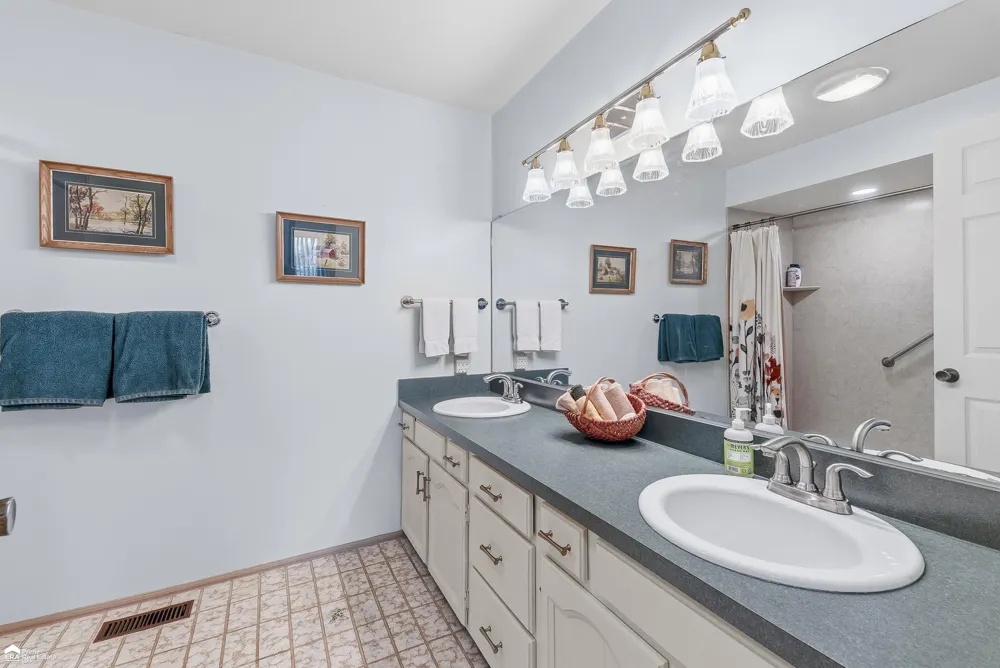 5034 E Cook Road Grand Blanc Charter Township, MI 48439