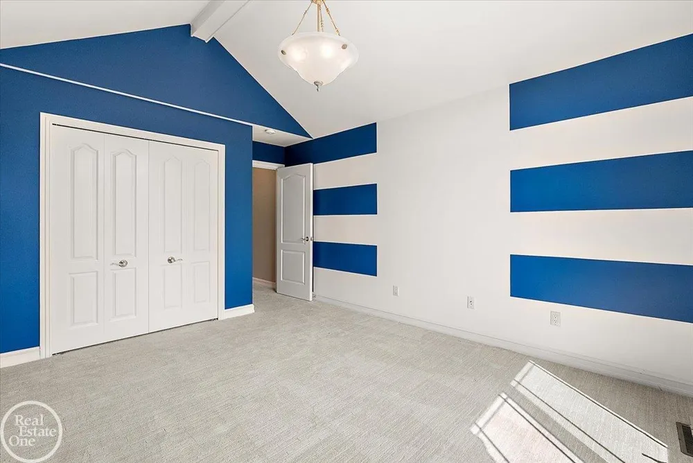 57177 Covington Drive Washington Township, MI 48094