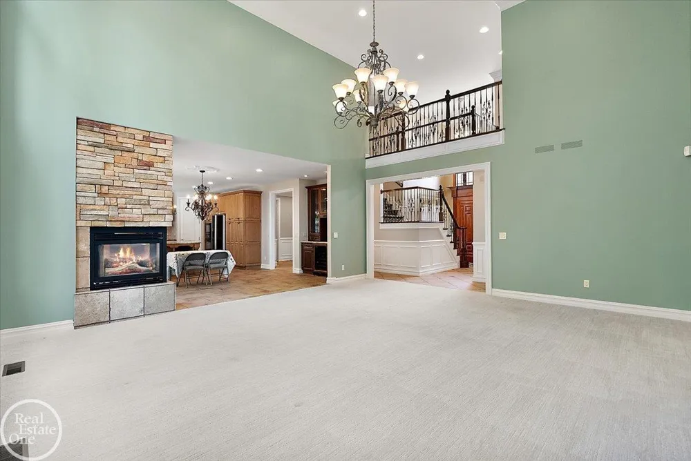 57177 Covington Drive Washington Township, MI 48094