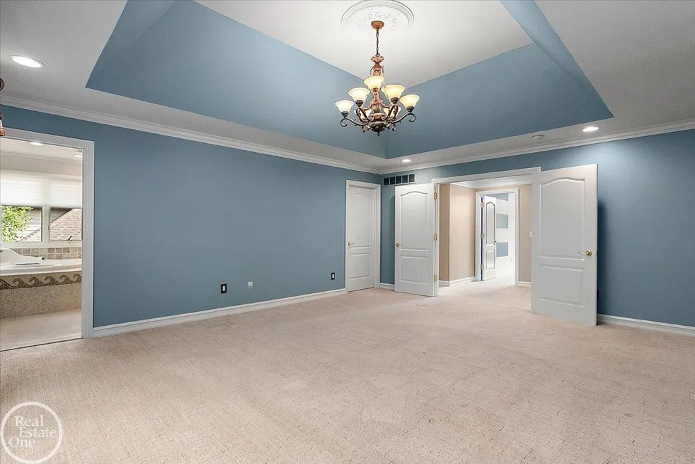 57177 Covington Drive Washington Township, MI 48094