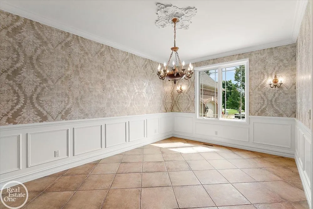57177 Covington Drive Washington Township, MI 48094