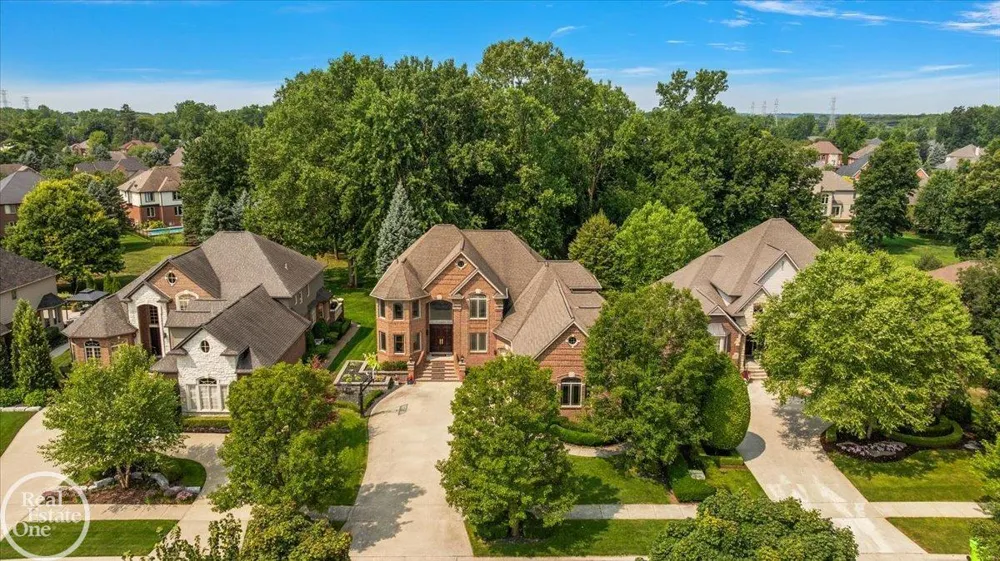 57177 Covington Drive Washington Township, MI 48094